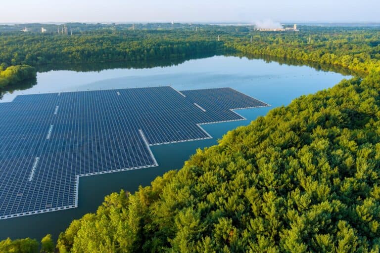 Aerial,Top,View,Of,Environmentally,Friendly,Energy,With,Floating,Solar
