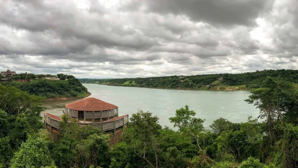 Triple border of Brazil, Argentina and Paraguay, divided by the rivers Iguaçu and Paraná.