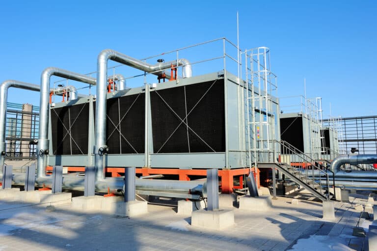 Sets,Of,Cooling,Towers,In,Data,Center,Building.
