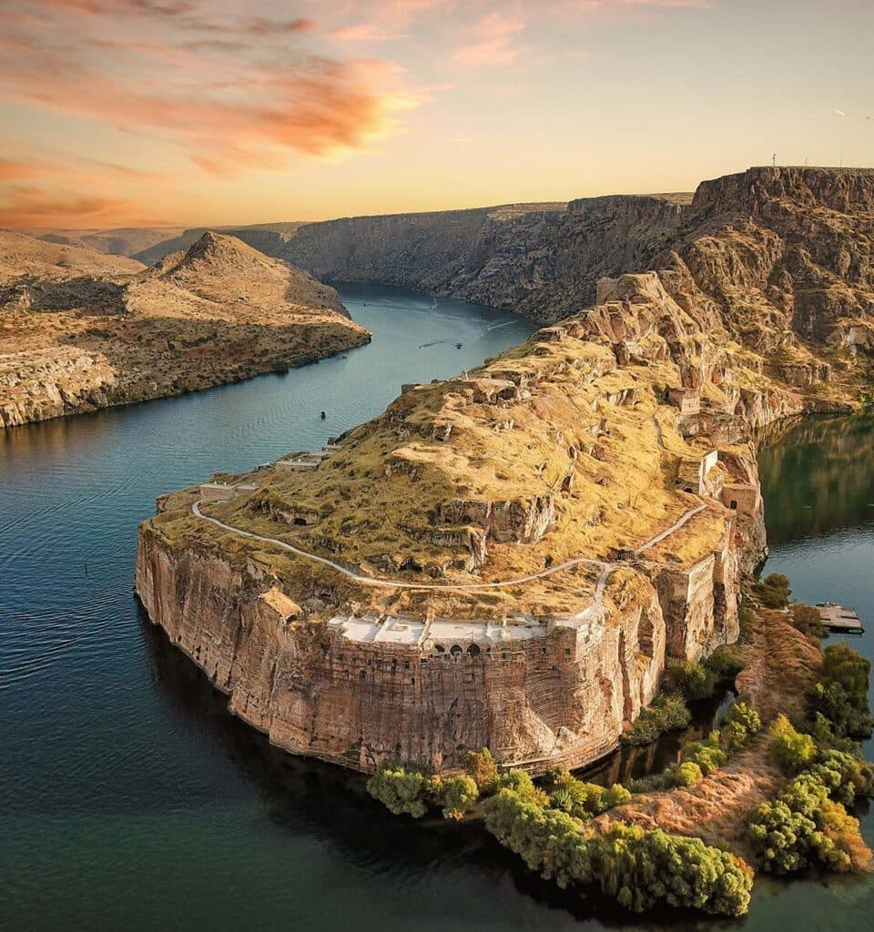 Gazi Rumkale, the junction of the Euphrates River and Merzimen Creek, southeastern Turkey.